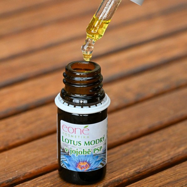 Lotus modrý v jojobě